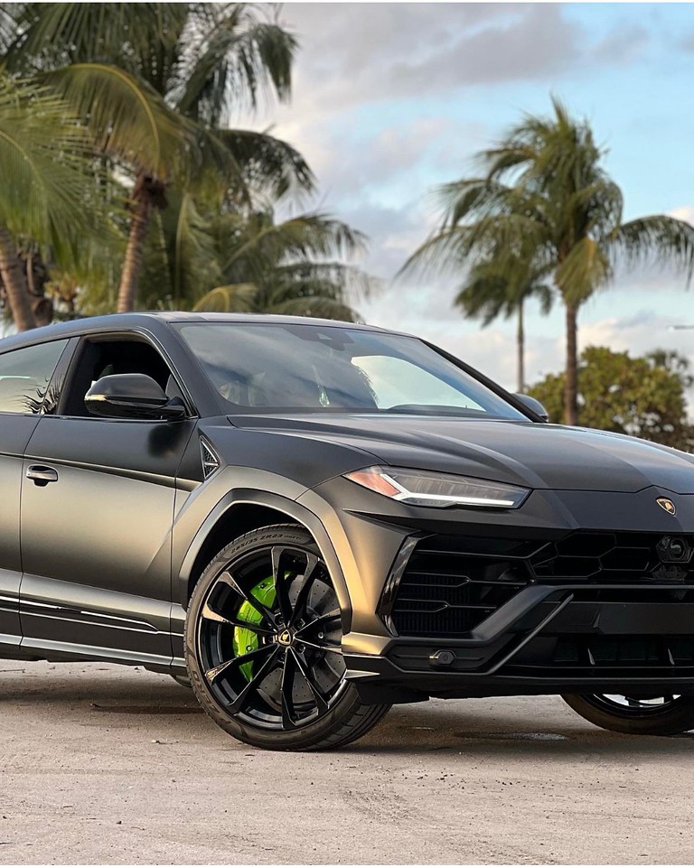 Lamborghini Urus Black Green